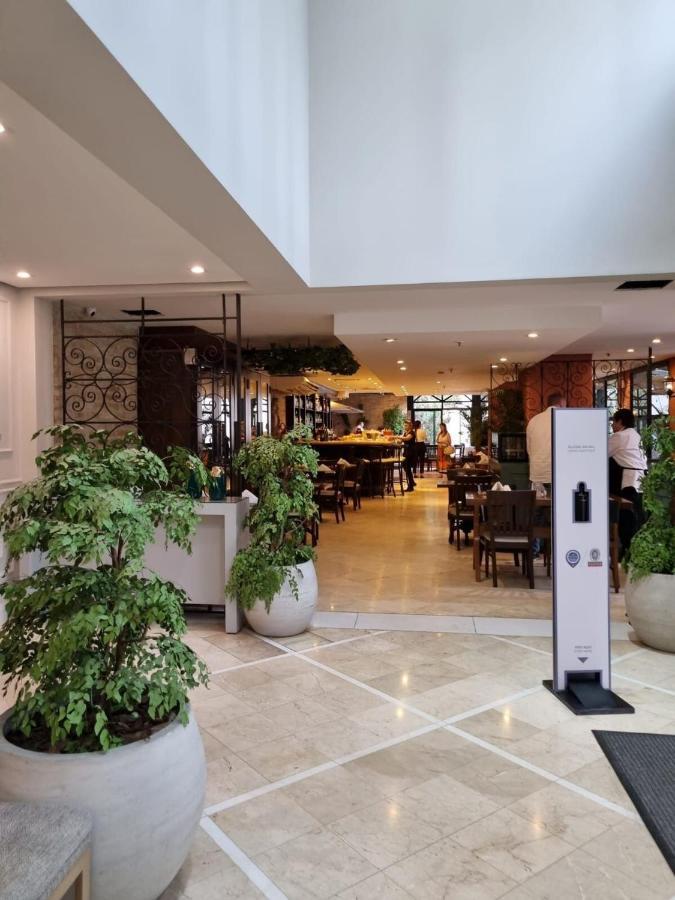 Flat/hotel Av, Macuco 579 Moema Sp Uh1206 *